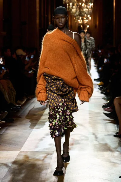 Look 23